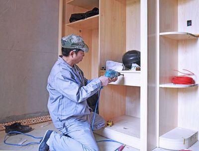 装修市场工人俏 木工日薪500元